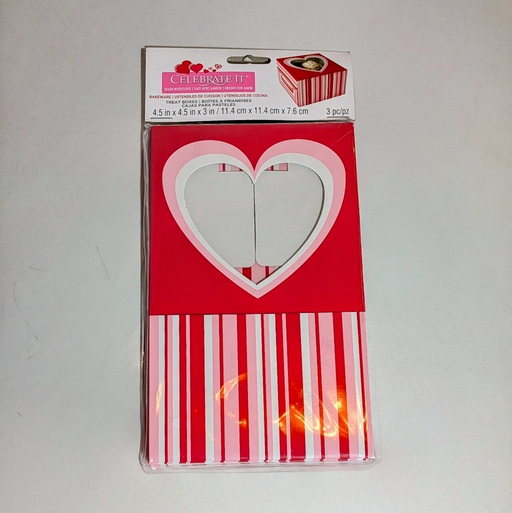 ❤️ Valentine Treat Boxes – Heart Window (3-Pack) | Celebrate It